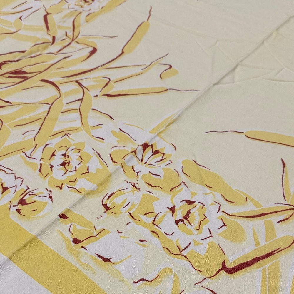 Vintage Floral Yellow, rust red and White Tablecloth - Picture 9 of 11